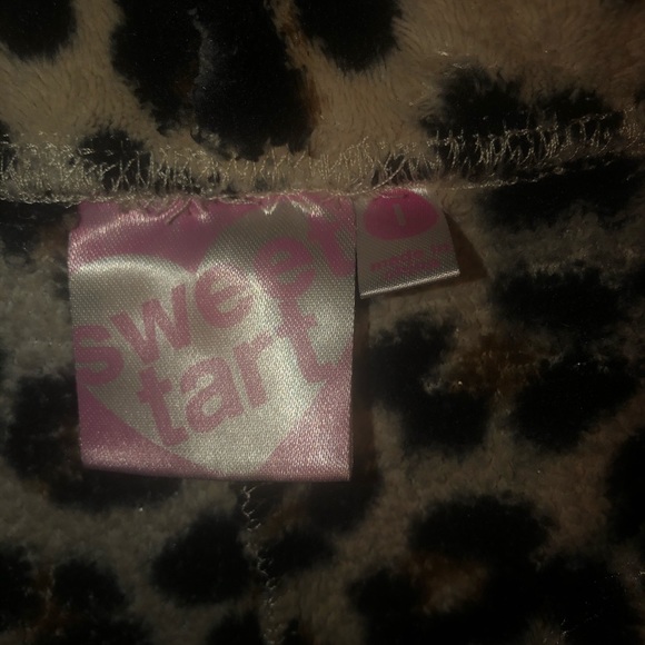 Leopard Print Pajama Pants - Picture 3 of 3